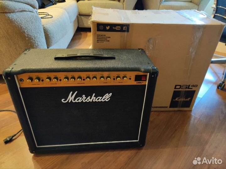 Комбоусилитель Marshall DSL40