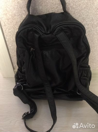 Рюкзак женский, кожаный, черный, вместительный