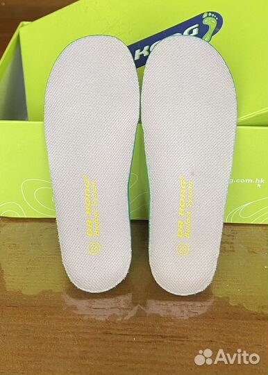 Кроссовки для девочки 28