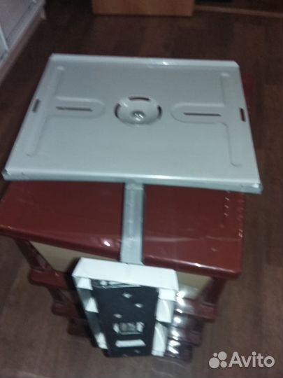 Подставка на стенная для видио технике