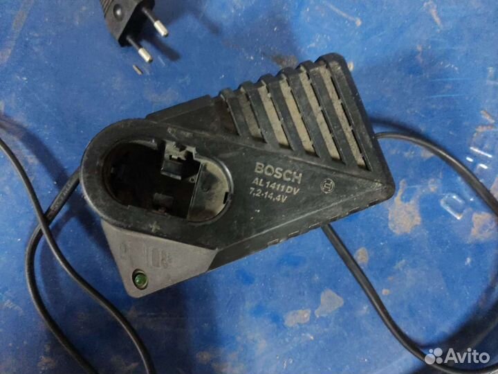 Зарядное устройство