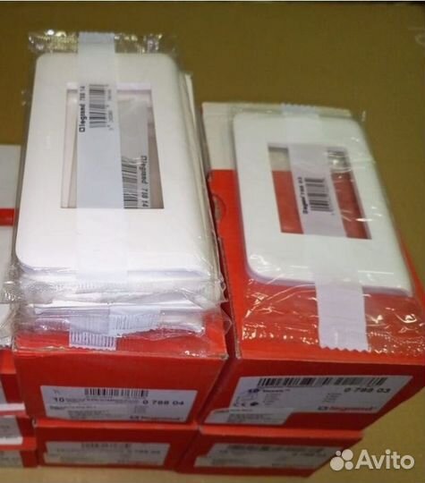 Legrand Mosaic рамки, розетки