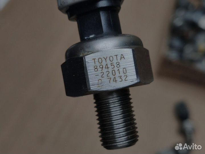 Датчик давления топлива Toyota Avensis, AZT220, AZ