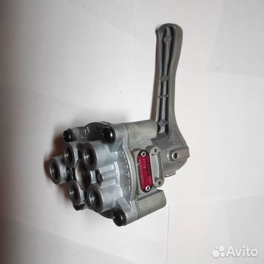 Кран ручного управления подвеской Scania 4 series