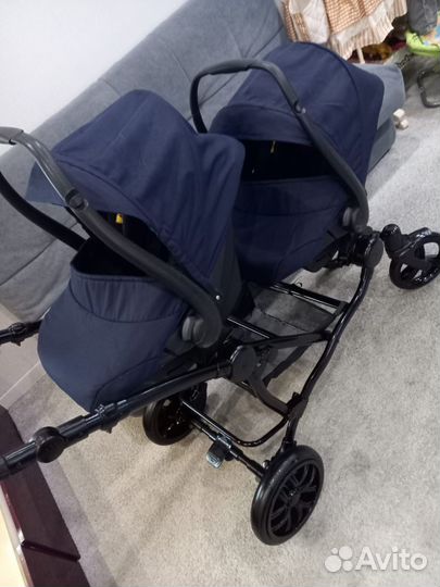 Детская коляска для двойняшек
