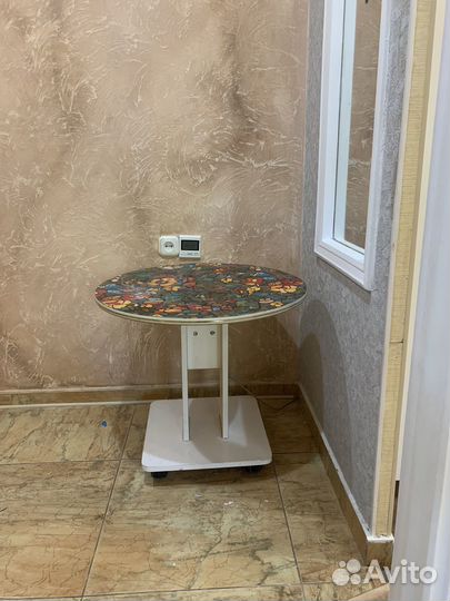 Журнальный столик