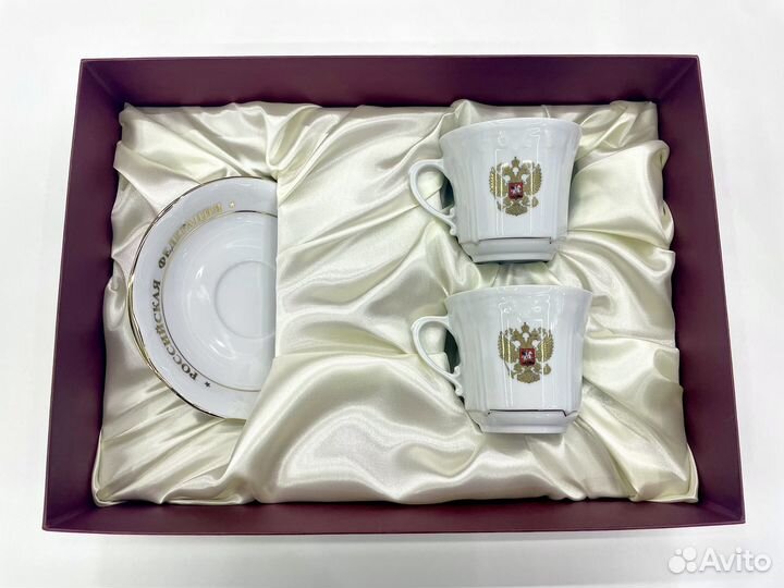 Фарфоровый набор из двух чайных пар Герб РФ