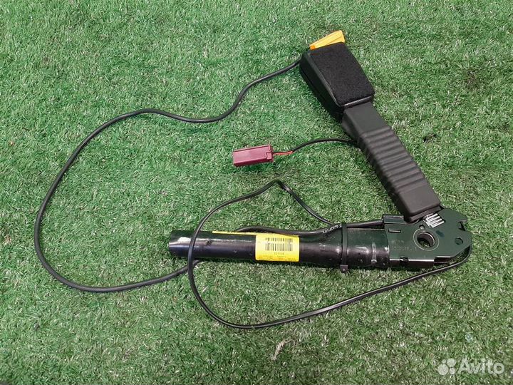 Замок ремня безопасности передний правый Ford Kug