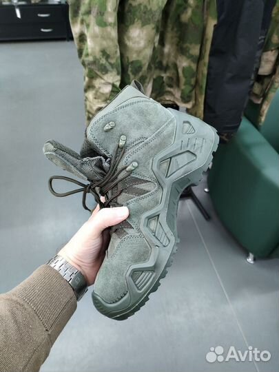 Трекинговые ботинки lowa средние (реплика)
