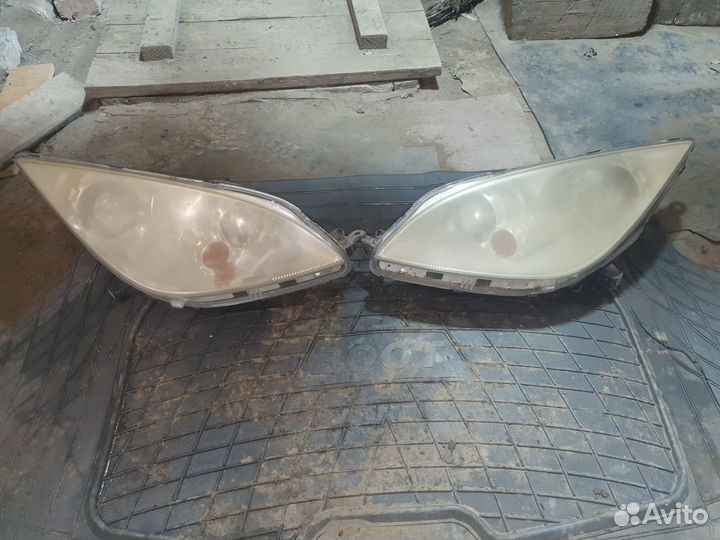 Фары на митсубиши кольт 2003г