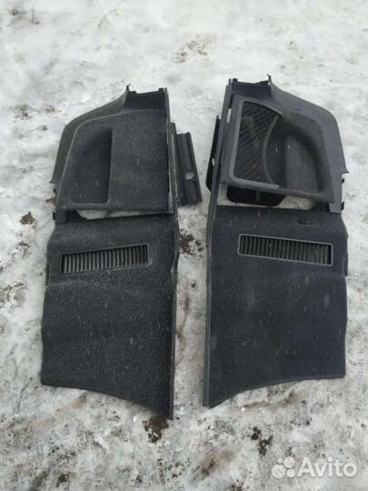 Обшивка багажника правая Audi A8 D3