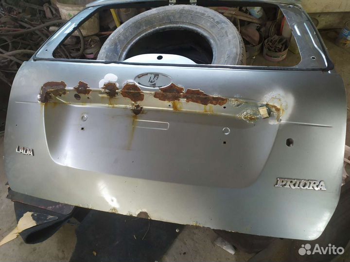 Крышка багажника priora универсал