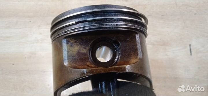 Поршень Mercedes-Benz S-Class W140 5.0 1995