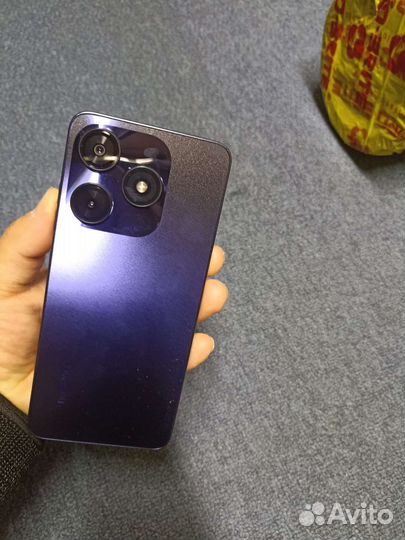 Мобильные телефоны tecno spark 10