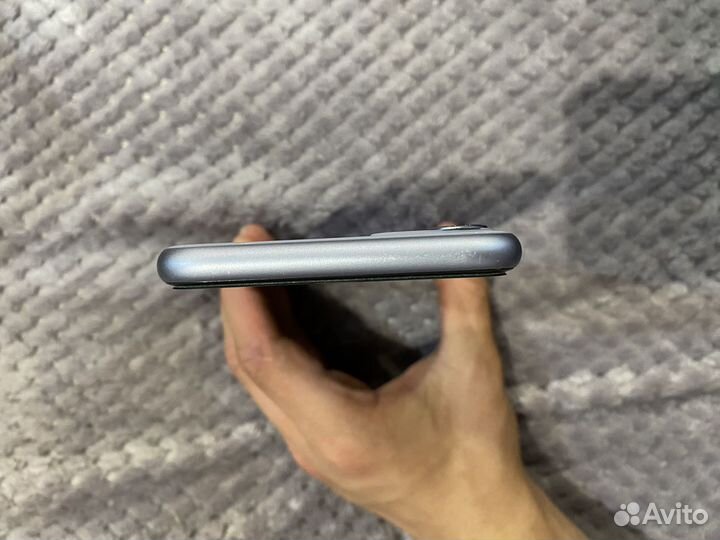 iPhone 11 128