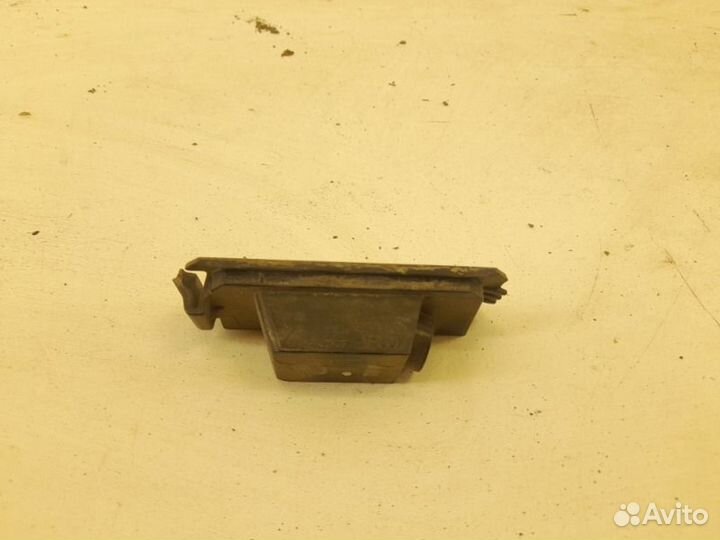 Фонарь в крышку багажника правый Kia K5 1