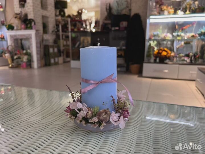 Свеча декоративная с подставкой
