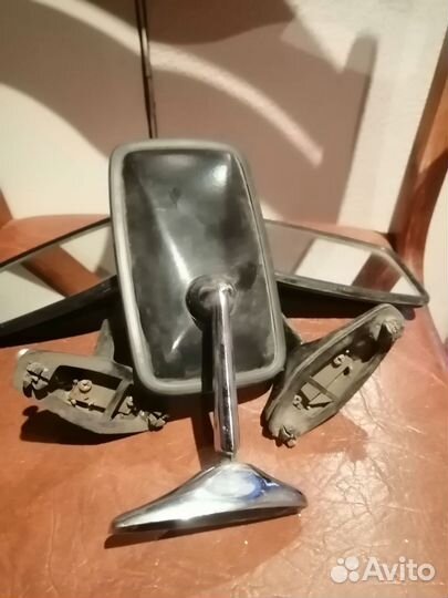 Зеркало заднего вида