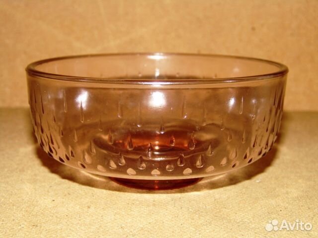 Старинная конфетница, салатница медовое стекло
