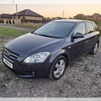 Kia Ceed 1.6 MT, 2009, 227 000 км, с пробегом, цена 640 000 руб.