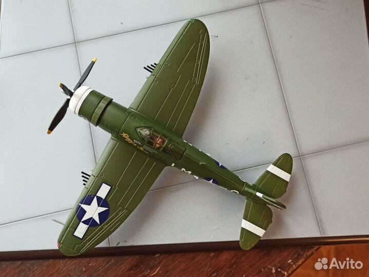 Металлическая модель истребителя