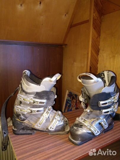 Комплект горнолыжного инвентаря