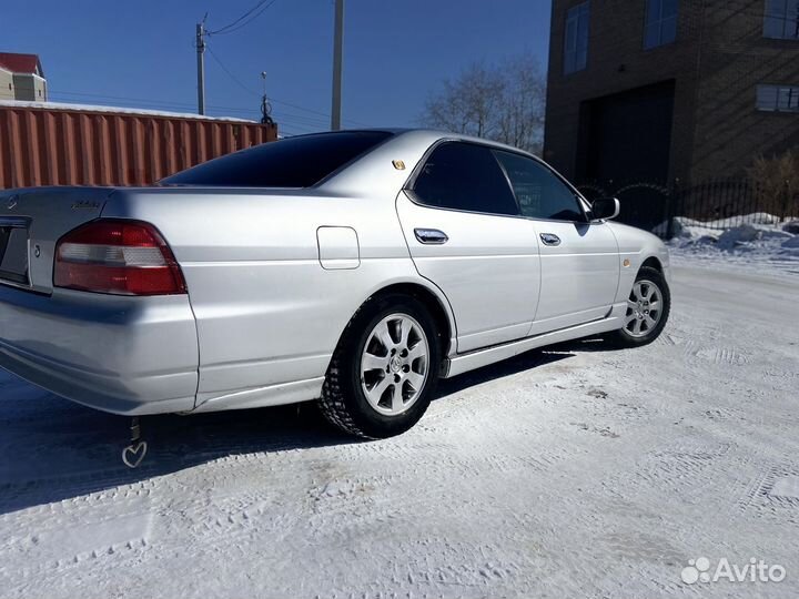 Nissan Laurel 2.0 AT, 2000, 150 000 км
