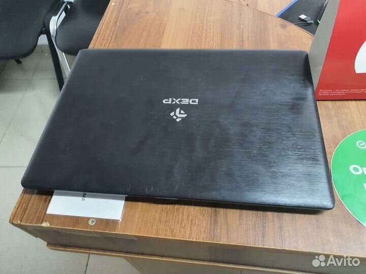 Шустрый ноутбук Dexp 14