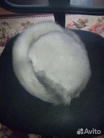 Шапки дамские 80 г отличное состояние