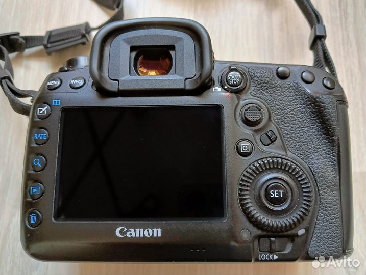 Зеркальный фотоаппарат Canon 5D mark IV