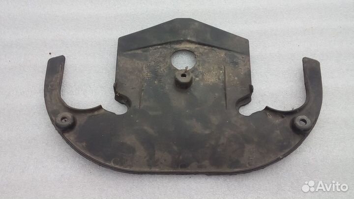 Aprilia RSV 1000 R Factory пластик нижней траверсы