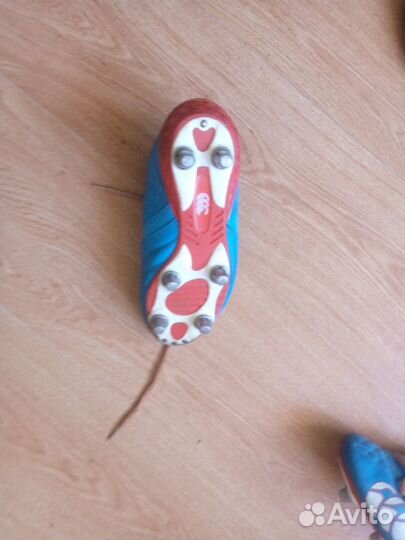 Футбольные бутсы