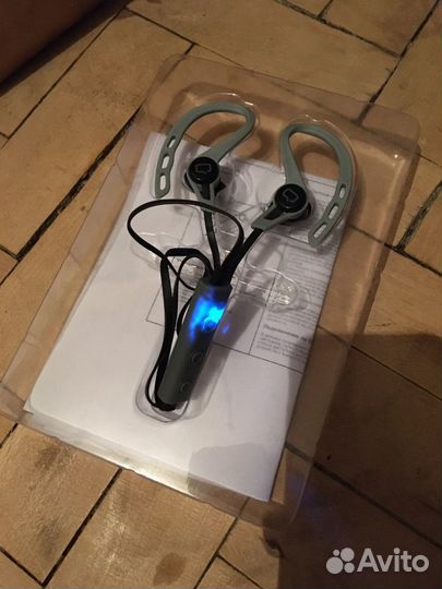 Беспроводные наушники Qumo freedom sport