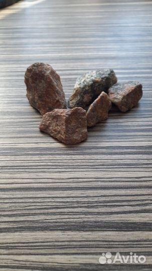 Природный гранит