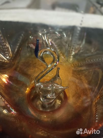 Графин с фигуркой и стопки