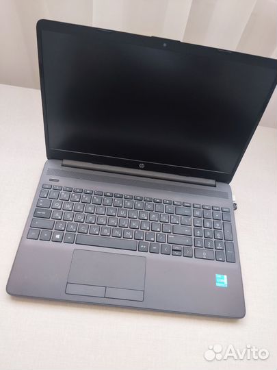 Ноутбук HP250G8