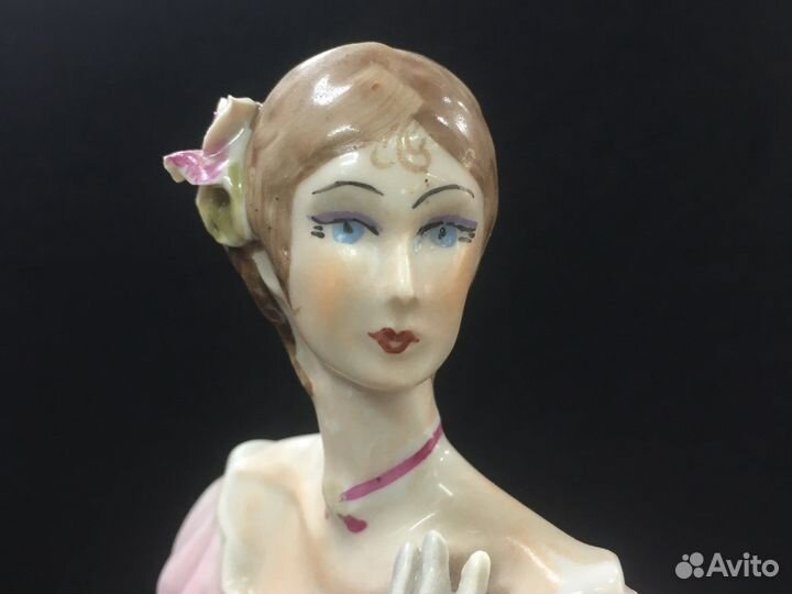 Редкость Статуэтка « Девушка с цветами» СССР киев