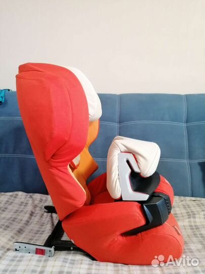 Автокресло Cybex juno 2 fix 9-18 кг