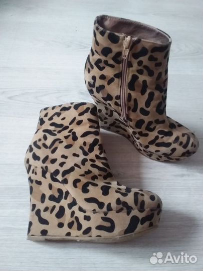 Ботинки на танкетке 36