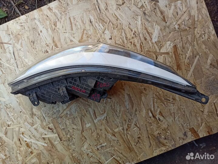 Фара правая KIA Ceed