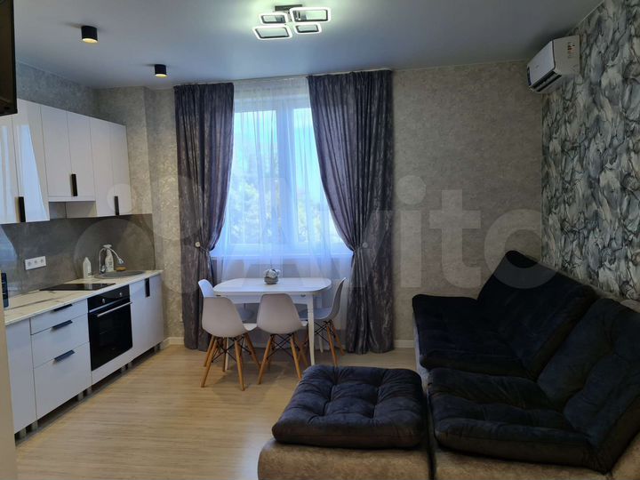 2-к. квартира, 42 м², 3/3 эт.