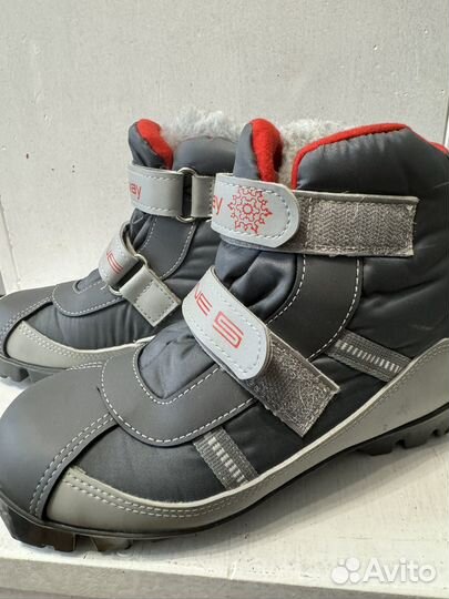 Ботинки лыжные