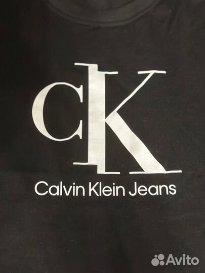 Футболка calvin klein jeans