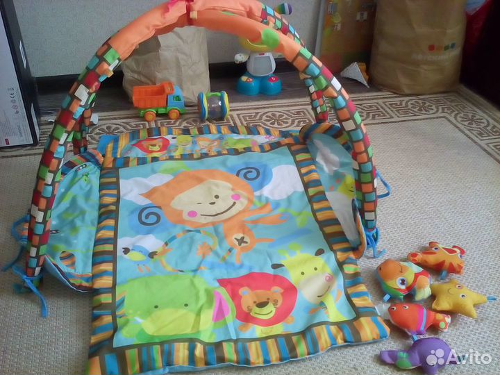Развивающий коврик