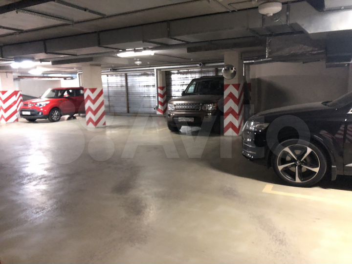 Машиноместо, 15 м²