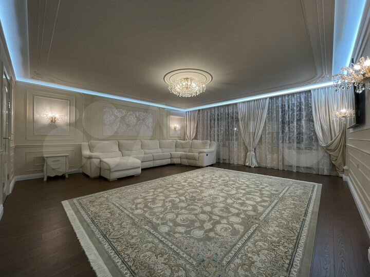 Дом 203,8 м² на участке 8,6 сот.