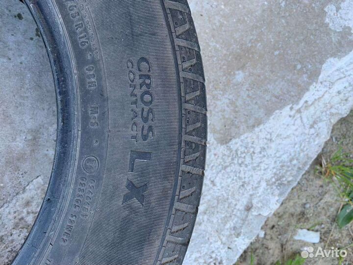 Continental CrossContact LX25 215/65 R16 98