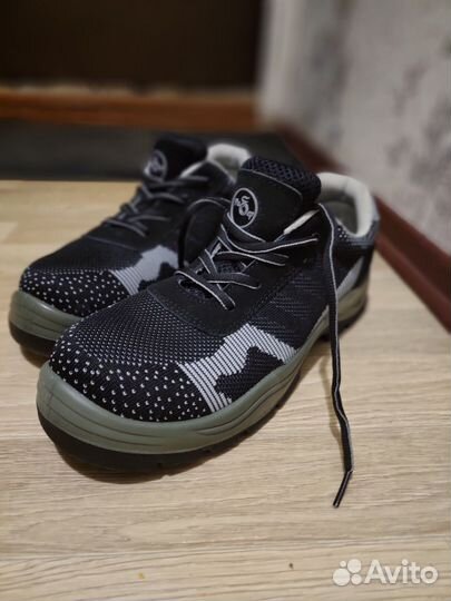 Строительные ботинки