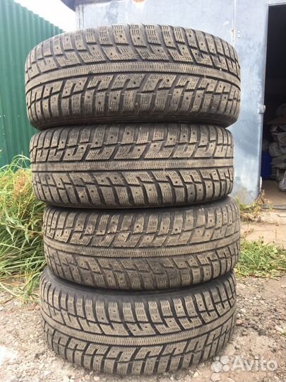 Kumho Road Venture ST KL16 215/55 R17