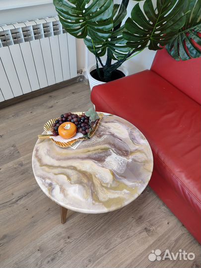 Журнальный столик из эпоксидной смолы